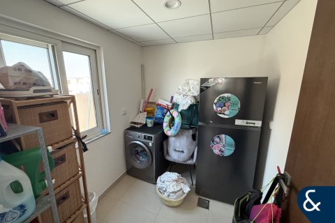 Villa in Dubai Sports City, Dubai, UAE 4 bedrooms, 311 sq.m. № 667431 - photo 15