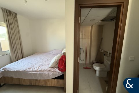 Villa in Dubai Sports City, Dubai, UAE 4 bedrooms, 311 sq.m. № 667431 - photo 14