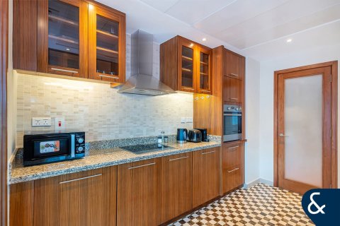 Lägenhet till försäljning i Dubai Marina, Dubai, UAE 2 sovrum, 139 kvm Nr. 667266 - fotografi 4