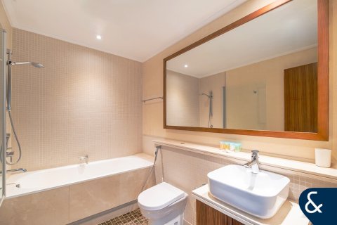 Lägenhet till försäljning i Dubai Marina, Dubai, UAE 2 sovrum, 139 kvm Nr. 667266 - fotografi 9