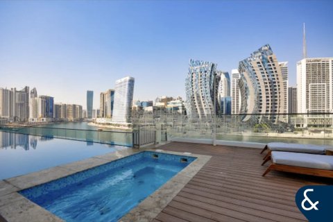 Apartmen di Business Bay, Dubai, UAE 1 bilik tidur, 90 meter persegi № 667265 - foto 20