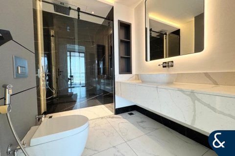 Apartmen di Business Bay, Dubai, UAE 1 bilik tidur, 90 meter persegi № 667265 - foto 17