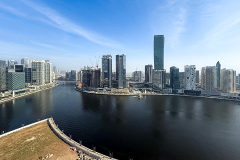 Apartmen di Business Bay, Dubai, UAE 1 bilik tidur, 62.8 meter persegi № 750669 - foto 13