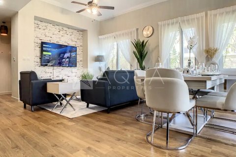 Huvila Serena, Dubai, Arabiemiraatit 3 makuuhuonetta, 211.1 m2 № 693647 - kuva 2