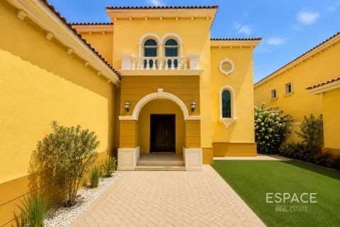 Villa in Jumeirah Park, Dubai, UAE 3 bedrooms, 374 sq.m. № 738162
