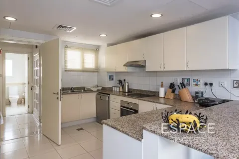 Üürile anda ridamaja asukohaga The Lakes, Dubai, AÜE: 3 magamistoaga, 235 m² Nr 738165 - pilt 5