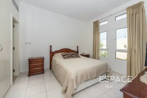 Üürile anda ridamaja asukohaga The Lakes, Dubai, AÜE: 3 magamistoaga, 235 m² Nr 738165 - pilt 8
