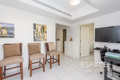 Üürile anda ridamaja asukohaga The Lakes, Dubai, AÜE: 3 magamistoaga, 235 m² Nr 738165 - pilt 10
