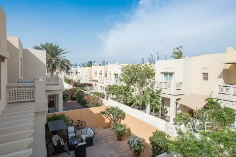 Üürile anda ridamaja asukohaga The Lakes, Dubai, AÜE: 3 magamistoaga, 235 m² Nr 738165 - pilt 11