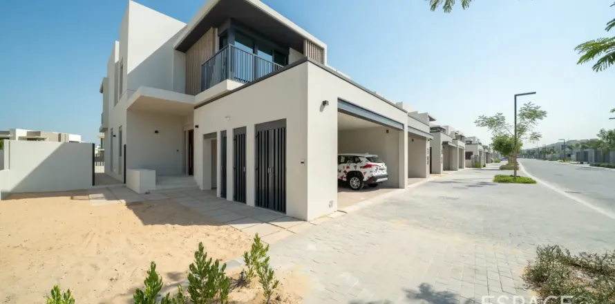 וילה ב Jebel Ali, Dubai, איחוד האמירויות 4 חדרי שינה, 300 מ"ר מספר 738163
