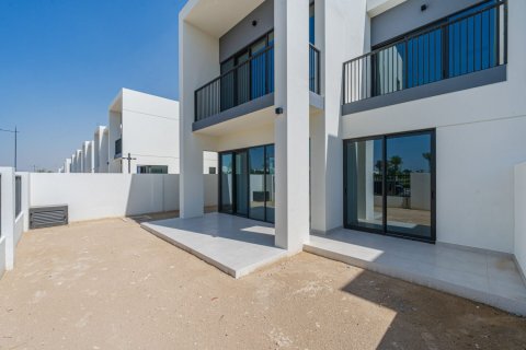 Shtëpi në qytet në Town Square, Dubai, Emiratet e Bashkuara Arabe 4 dhoma gjumi, 259 m2. № 700398 - Foto 13