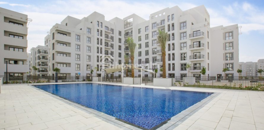 Apartment in Town Square, Dubai, UAE 2 bedrooms, 89 sq.m. № 700400