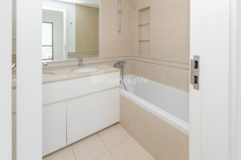 Apartment in Town Square, Dubai, UAE 2 bedrooms, 89 sq.m. № 700400 - photo 11