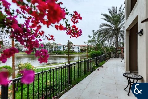 Vila di Jumeirah Islands, Dubai, UEA 4 kamar tidur, 483 m2 nomor 685228