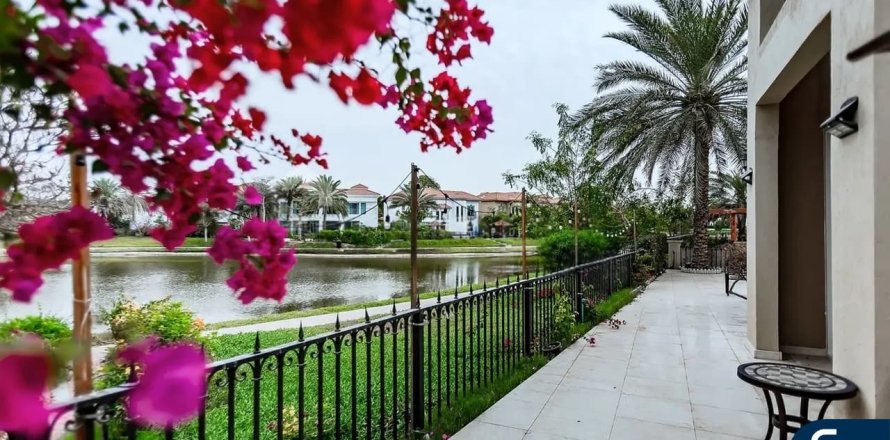 Villa a Jumeirah Islands, Dubai, EAU 4 camere da letto, 483 mq. № 685228