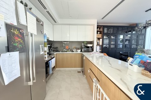 Vilë në Dubai Land, Dubai, Emiratet e Bashkuara Arabe 3 dhoma gjumi, 186 m2. № 685229 - Foto 8