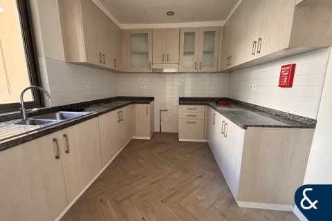 Reem, Dubai, UAE의 임대용 빌라 침실 3개, 212제곱미터 번호 685265 - 사진 3