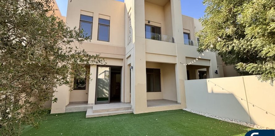 Reem, Dubai, UAE의 빌라 침실 3개, 212제곱미터 번호 685265