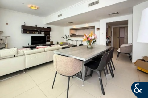 Apartemen di Jumeirah Beach Residence, Dubai, UEA 3 kamar tidur, 210 m2 nomor 666643 - foto 1
