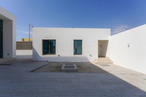 Khalifa City, Abu Dhabi, UAE의 임대용 상업용 부동산 침실 5개, 756제곱미터 번호 594780 - 사진 28