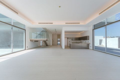 Khalifa City, Abu Dhabi, UAE의 임대용 상업용 부동산 침실 5개, 756제곱미터 번호 594780 - 사진 6