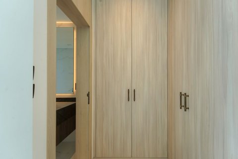 Khalifa City, Abu Dhabi, UAE의 임대용 상업용 부동산 침실 5개, 756제곱미터 번호 594780 - 사진 15