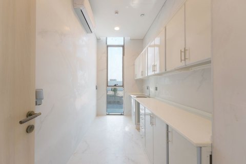 Khalifa City, Abu Dhabi, UAE의 임대용 상업용 부동산 침실 5개, 756제곱미터 번호 594780 - 사진 7