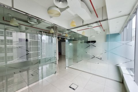 Business Bay, Dubai, UAE의 임대용 사무실 77제곱미터 번호 595003 - 사진 11