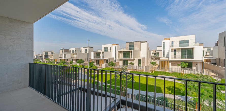 خانه شهری در Arabian Ranches 3، Dubai ، امارات متحده عربی 4 خوابه ، 585.75 متر مربع.  شماره 750858