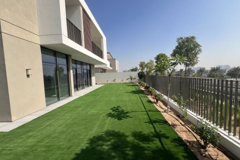 Villa sa Al Furjan, Dubai, UAE 5 silid-tulugan, 477.15 sq.m. № 750846 - larawan 12