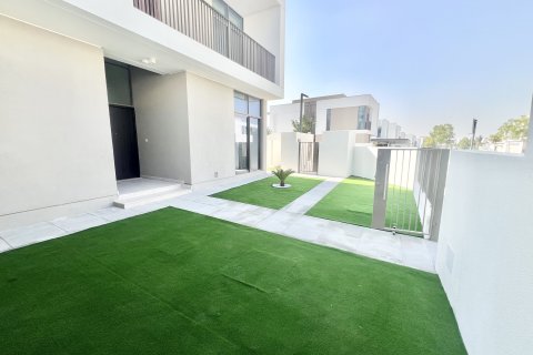 Villa sa Al Furjan, Dubai, UAE 5 silid-tulugan, 477.15 sq.m. № 750846 - larawan 4