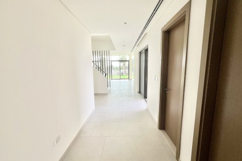 Villa sa Al Furjan, Dubai, UAE 5 silid-tulugan, 477.15 sq.m. № 750846 - larawan 2