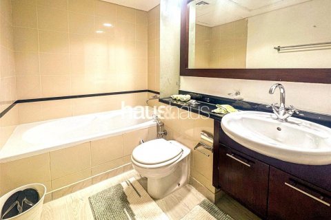 Apartment in The Views, Dubai, UAE 2 bedrooms, 118 sq.m. № 625751 - photo 15