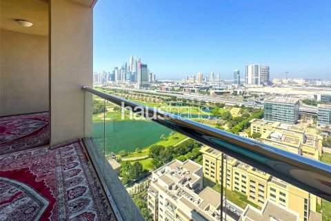 Apartment in The Views, Dubai, UAE 2 bedrooms, 118 sq.m. № 625751 - photo 1