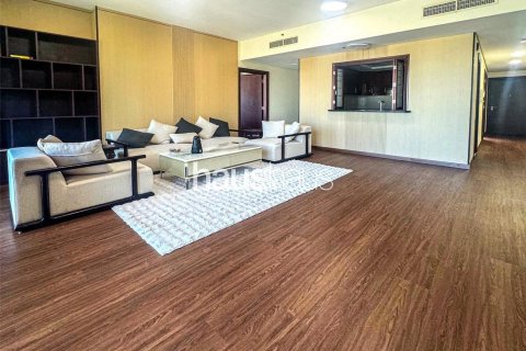 Apartment in The Views, Dubai, UAE 2 bedrooms, 118 sq.m. № 625751 - photo 6
