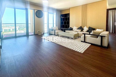Apartment in The Views, Dubai, UAE 2 bedrooms, 118 sq.m. № 625751 - photo 2
