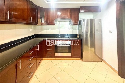 Apartment in The Views, Dubai, UAE 2 bedrooms, 118 sq.m. № 625751 - photo 11