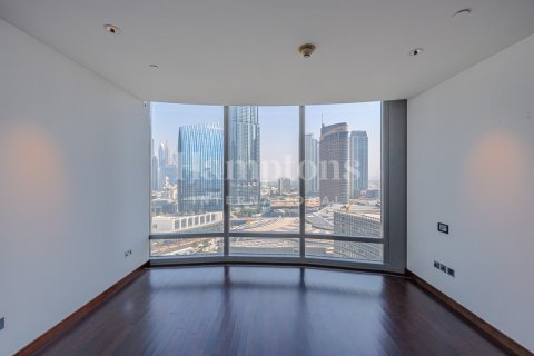 Appartement te huur in Burj Khalifa, Dubai, VAE 3 slaapkamers, 216.73526676 vr.m., nr 708939 - foto 11