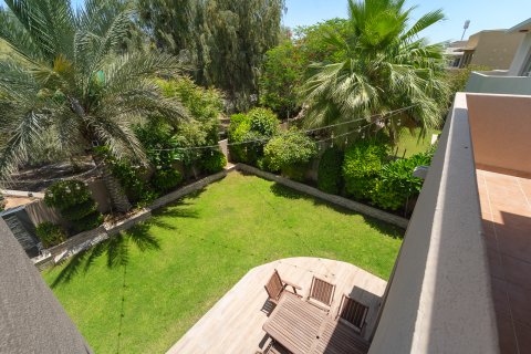 Müüa villa asukohaga Dubai, AÜE: 4 magamistoaga, 353 m² Nr 713367 - pilt 2