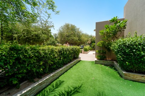 Müüa villa asukohaga Dubai, AÜE: 4 magamistoaga, 353 m² Nr 713367 - pilt 3