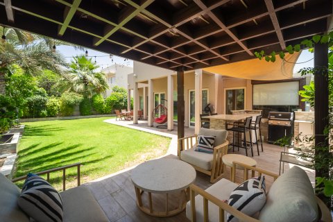 Müüa villa asukohaga Dubai, AÜE: 4 magamistoaga, 353 m² Nr 713367 - pilt 30