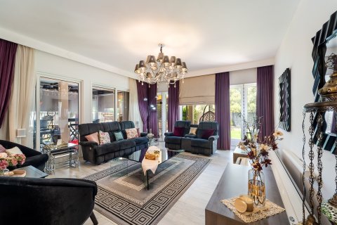 Müüa villa asukohaga Dubai, AÜE: 4 magamistoaga, 353 m² Nr 713367 - pilt 18