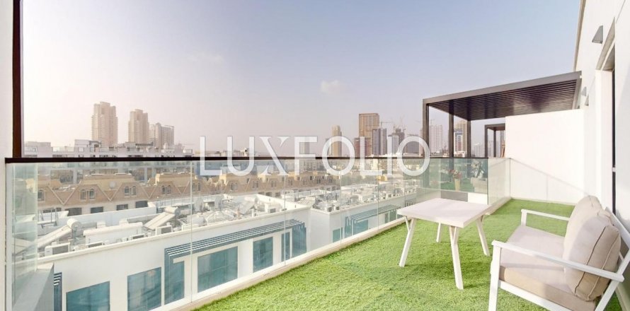 Korter asukohaga Jumeirah Village Circle, Dubai, AÜE: 1 magamistoaga, 105 m² Nr 628181
