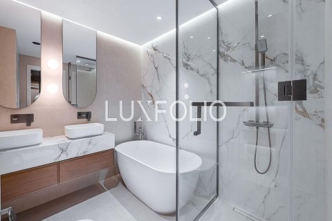 Apartment in Palm Jumeirah, Dubai, UAE 2 bedrooms, 144 sq.m. № 628182 - photo 15