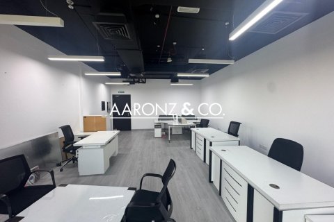 Üürile anda kontor asukohaga Business Bay, Dubai, AÜE: 49 m² Nr 693694 - pilt 2