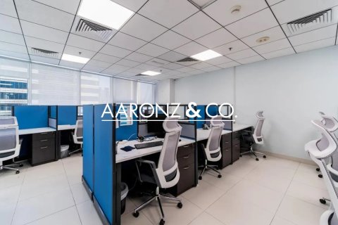 Üürile anda kontor asukohaga Business Bay, Dubai, AÜE: 155 m² Nr 693697 - pilt 5