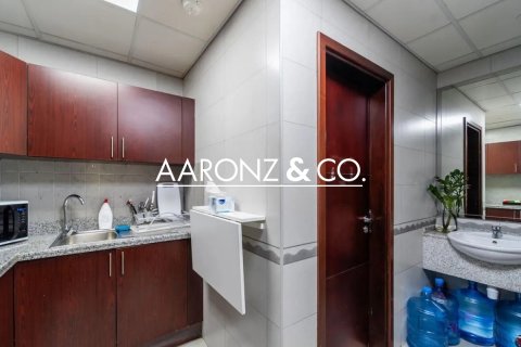 Üürile anda kontor asukohaga Business Bay, Dubai, AÜE: 155 m² Nr 693697 - pilt 10