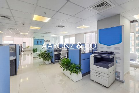Kontor asukohaga Business Bay, Dubai, AÜE: 155 m² Nr 693697