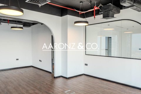 Üürile anda kontor asukohaga Business Bay, Dubai, AÜE: 111 m² Nr 693695 - pilt 2