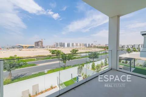 Villa sa Al Furjan, Dubai, UAE 4 silid-tulugan, 331 sq.m. № 738139 - larawan 16